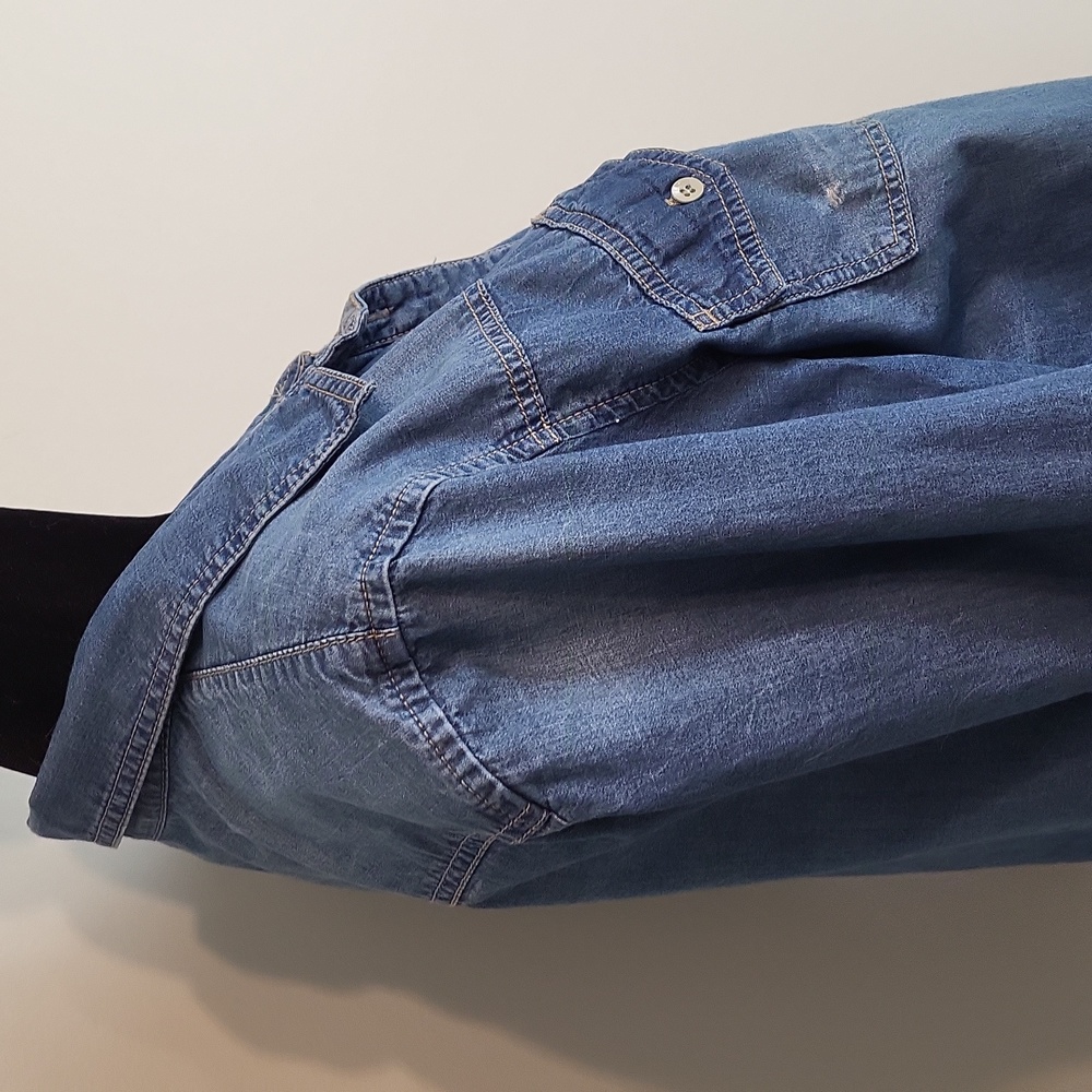 Reitmans denim shirt - Picture 6 of 14